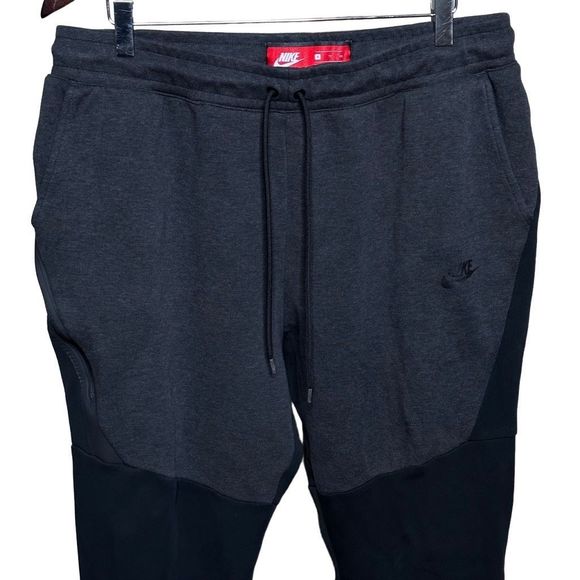 Nike Tech Fleece Sweatpants Joggers - Picture 2 of 7